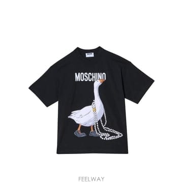 Moschino 26SS ��Ű�� ���� Ƽ���� 0703 0541 1555 NERO26SS ��Ű�� ���� Ƽ���� 0703 0541 1555 NERO
