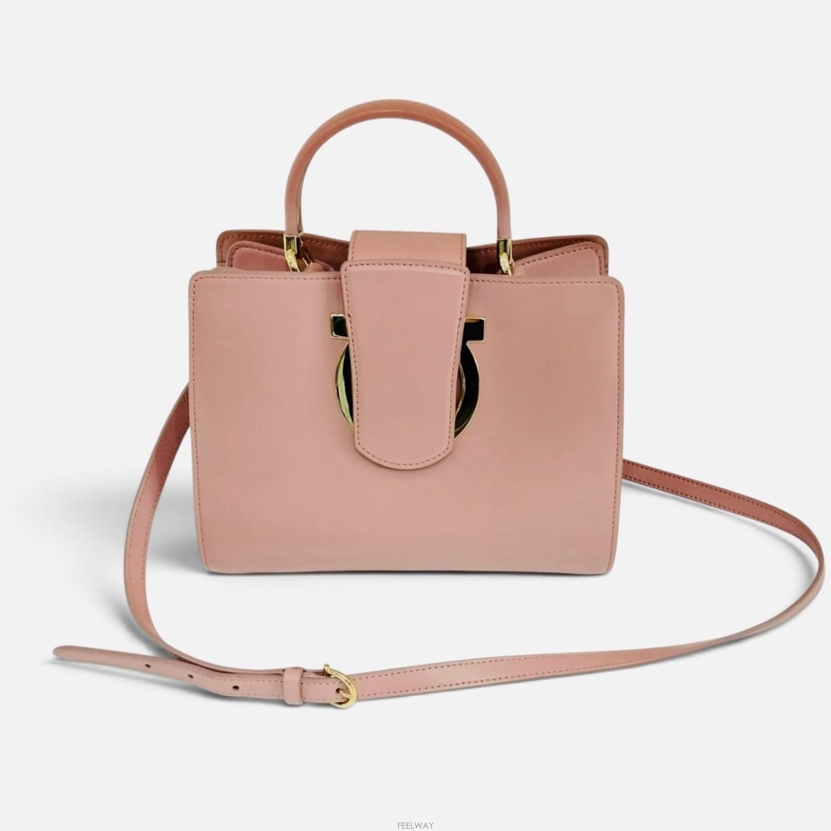 Ferragamo �䷹���� 21 G596 ��ġ�� �׾� ���� ž�ڵ� ��Ʈ���䷹���� 21 G596 ��ġ�� �׾� ���� ž�ڵ� ��Ʈ��