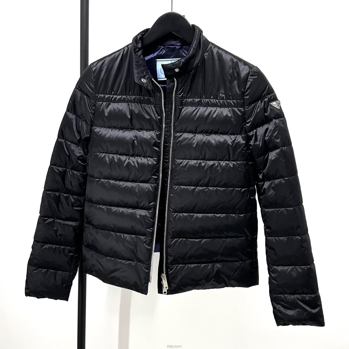 PRADA [38������] ����� �ﰢ�ΰ� ���� �淮�е� ����[38������] ����� �ﰢ�ΰ� ���� �淮�е� ����