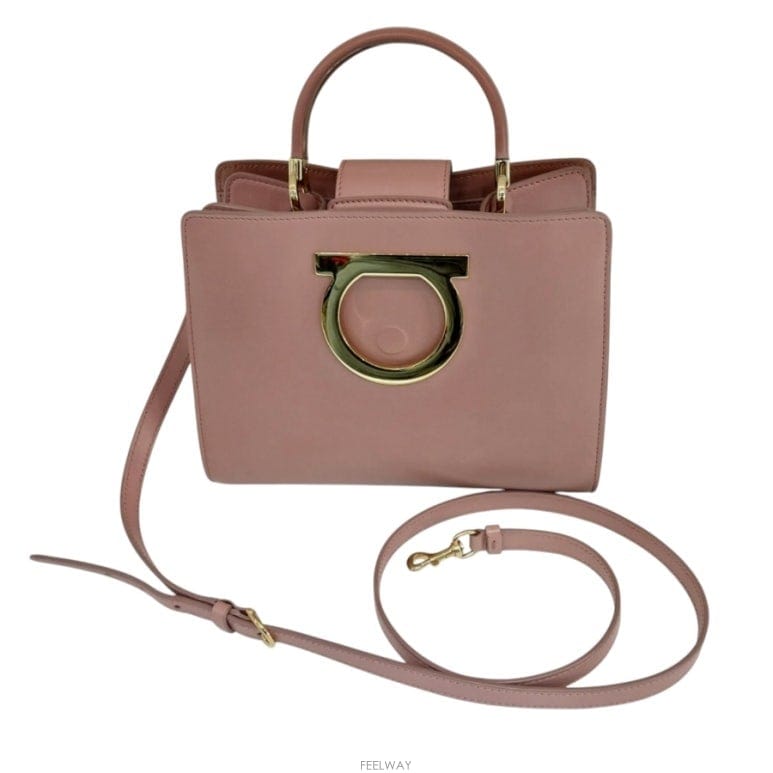 Ferragamo �䷹���� ��ġ�� �׾� ž�ڵ� ���� 21 G596�䷹���� ��ġ�� �׾� ž�ڵ� ���� 21 G596