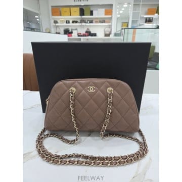 CHANEL ���� 26SS ü�� Ŭ��ġ�� ĳ��� ���� ���� AP5092 ����Ĩ���� 26SS ü�� Ŭ��ġ�� ĳ��� ���� ���� AP5092 ����