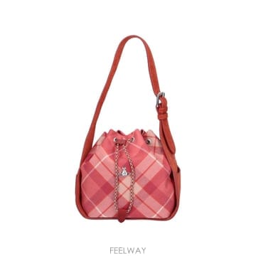 인더샵 Vivienne Westwood 비비안 웨스트우드 핑크 버킷백