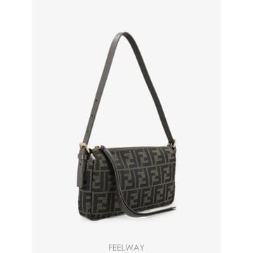 FENDI ���Ϲ�� ��� ���� ž ���� FF ��ī ��ī�� �к긯 ����Ϲ�� ��� ���� ž ���� FF ��ī ��ī�� �к긯 ��