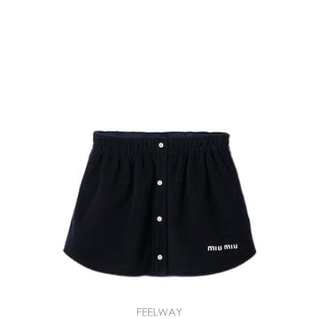 Miu Miu ���Ϲ�� �̿�̿� �ø��� �̴� ��ĿƮ���Ϲ�� �̿�̿� �ø��� �̴� ��ĿƮ