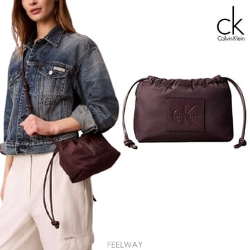 Calvin Klein Ķ��Ŭ���� ���� ���� ��ν�Ʈ�� ũ�ν��ٵ�� ���ǵ�Ķ��Ŭ���� ���� ���� ��ν�Ʈ�� ũ�ν��ٵ�� ���ǵ�
