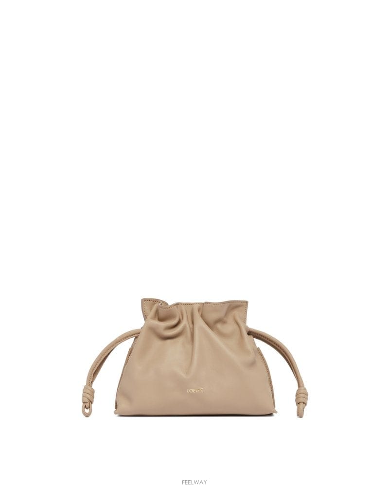 Loewe 26 F/W �ο��� FLAMENCO Ŭ��ġ �̴� A411FC2XA6/ B074231244126 F/W �ο��� FLAMENCO Ŭ��ġ �̴� A411FC2XA6/ B074231