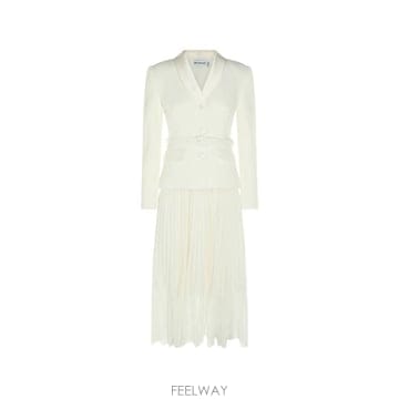 Self Portrait 26FW ���� ��Ʈ����Ʈ �� ���ǽ� PF26 144MC CREAM26FW ���� ��Ʈ����Ʈ �� ���ǽ� PF26 144MC CREAM