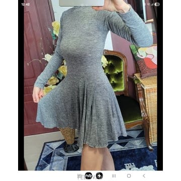 아크릴 소재 터틀넥 스케이터 원피스