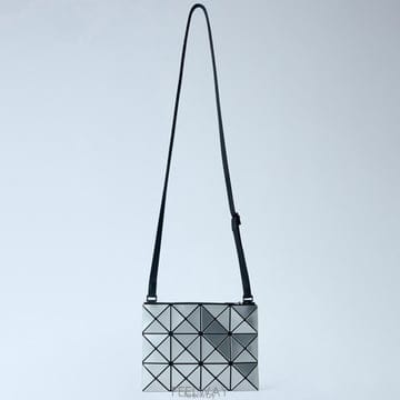 Issey Miyake 26 FW �ٿ��ٿ� �̼��̹̾��� Lucent �缾Ʈ ũ�ν��� �ǹ� BB68AG05626 FW �ٿ��ٿ� �̼��̹̾��� Lucent �缾Ʈ ũ�ν��� ��