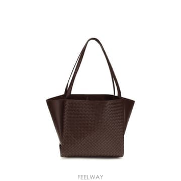 Bottega Veneta �ؿ� ���¸���� AW26 ���װ� ����Ÿ ���� �ڸ��� ��Ʈ��ġ���� ��Ʈ�� A006T5V60G0_6149�ؿ� ���¸���� AW26 ���װ� ����Ÿ ���� �ڸ��� ��Ʈ��