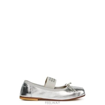 Maison Margiela MM6 Maison Margiela Kids Bow Detailed Square Toe �߷����� W00355MM6 Maison Margiela Kids Bow Detailed Square Toe �߷�