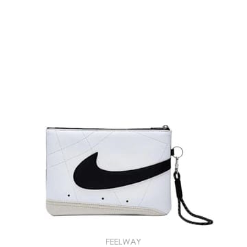 26 FW 나이키 Icon Blazer wrist strap clutch bag N1009949 TP4597