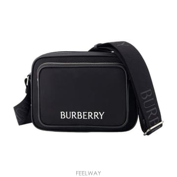 Burberry 26FW ������ ũ�ν��� 8126754 A1189 BLACK26FW ������ ũ�ν��� 8126754 A1189 BLACK