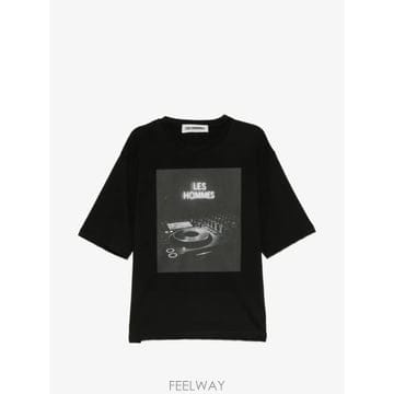 26 FW 레스옴므 그래픽 프린트 티셔츠 262L0401499000 TP459901276