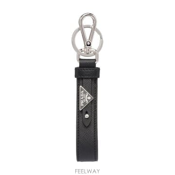 PRADA 26FW ����� ���ǾƳ� ���� Ʈ���̾ޱ� �ΰ� ��Ʈ�� Ű�� 2PP68T053F0002 Black26FW ����� ���ǾƳ� ���� Ʈ���̾ޱ� �ΰ� ��Ʈ�� Ű�� 