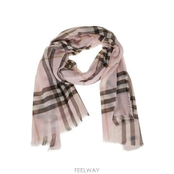 Burberry 26FW ������ ���̵� üũ �� ��ī�� 8114135 BOW PINK26FW ������ ���̵� üũ �� ��ī�� 8114135 BOW PINK