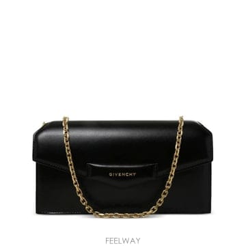 Givenchy 26FW ����� Ŭ��ġ �Ŀ�ġ BB60RTB13A 001 BLACK26FW ����� Ŭ��ġ �Ŀ�ġ BB60RTB13A 001 BLACK