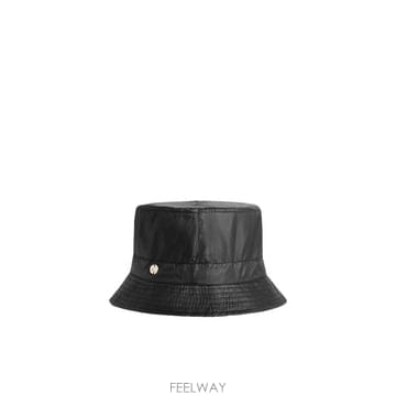 COCCINELLE 26FW ��ġ�ڸ� ���� E7VYP210101 001 BLACK26FW ��ġ�ڸ� ���� E7VYP210101 001 BLACK