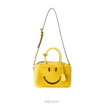 Moschino 26FW ��Ű�� ��Ʈ�� MC4091PP1P262MOOA0 400 GIALLO26FW ��Ű�� ��Ʈ�� MC4091PP1P262MOOA0 400 GIALLO