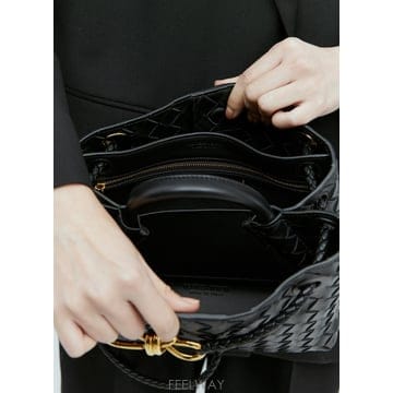 24 F/W 보테가 베네타 스몰 ANDIAMO 핸드백 766014 V B0110994918