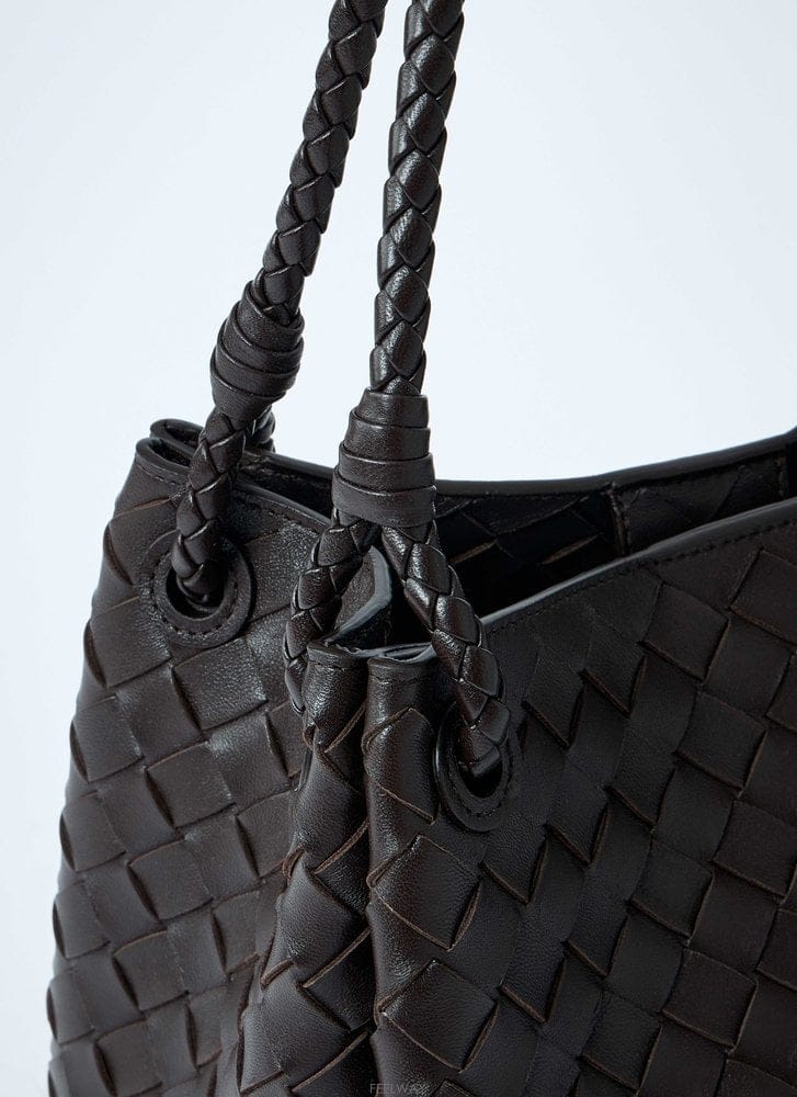 Bottega Veneta 25 F/W ���װ� ����Ÿ �̵�� �з���Ʈ ��� �� 835921 VC B011168828225 F/W ���װ� ����Ÿ �̵�� �з���Ʈ ��� �� 835921 VC