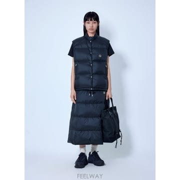 26 F/W 몽클레어 리버서블 울 트윌 패딩 미디 스커트 L2093  B0112503794