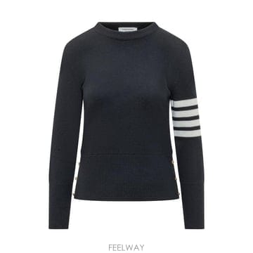 Thom Browne 25FW ����� �� �ж�� ��Ƽġ Ŭ���� 4�� Ǯ���� ��Ʈ FKA239A00014 415 NAVY25FW ����� �� �ж�� ��Ƽġ Ŭ���� 4�� Ǯ���� ��Ʈ 