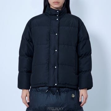 Moncler 26 FW ��Ŭ���� �� ������ ���� Verone �� �е� L2093 1A00273 599RQ 99926 FW ��Ŭ���� �� ������ ���� Verone �� �е� L2093 1A0