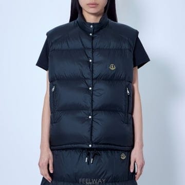 Moncler 26 FW ��Ŭ���� �� ������ Tibb �� �����ú� �е� L2093 1A00248 597YF 99926 FW ��Ŭ���� �� ������ Tibb �� �����ú� �е� L2093 1