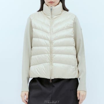 Moncler 26 FW ��Ŭ���� �ΰ� ��ġ ������ �е� ���̳� ���� 9B00012 M1131 20026 FW ��Ŭ���� �ΰ� ��ġ ������ �е� ���̳� ���� 9B000