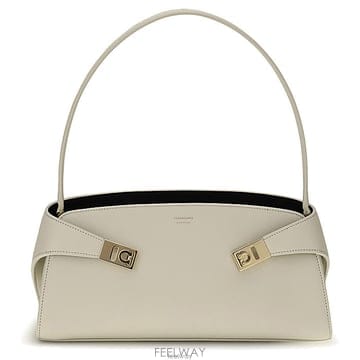 Ferragamo ��󰡸� ���� ��� ��ġ�� ��Ŭ �������󰡸� ���� ��� ��ġ�� ��Ŭ �����