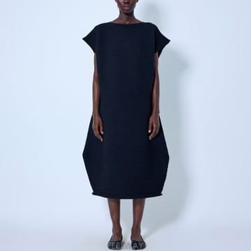 Issey Miyake 26 FW �ø����ø��� �̼��̹̾��� Zig Zag ��Ʈ �巹�� PP68KH803 1526 FW �ø����ø��� �̼��̹̾��� Zig Zag ��Ʈ �巹�� PP