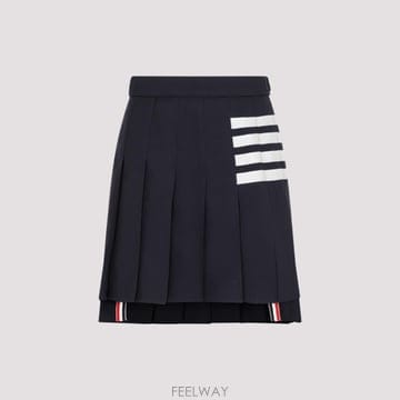 Thom Browne [D14]����� FGC402V06146 415 NAVY ���� ��ĿƮ ġ�� Thom Browne 4 Bar[D14]����� FGC402V06146 415 NAVY ���� ��ĿƮ ġ�� T