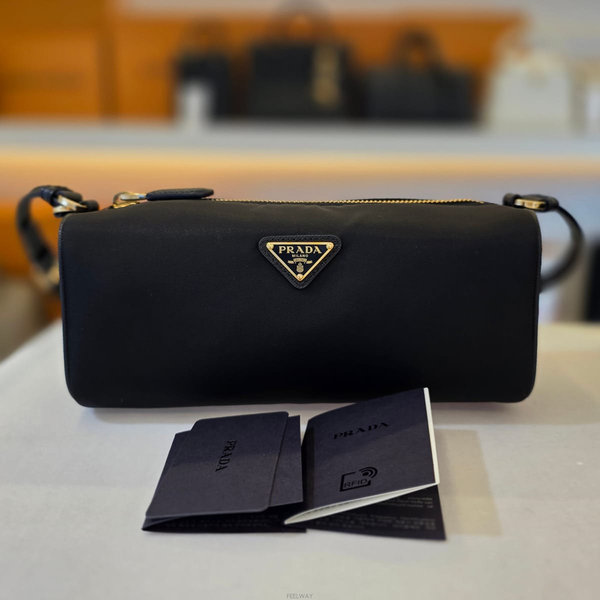 PRADA ����� �����Ϸ� �Ŀ�ġ ����� 1NE058����� �����Ϸ� �Ŀ�ġ ����� 1NE058