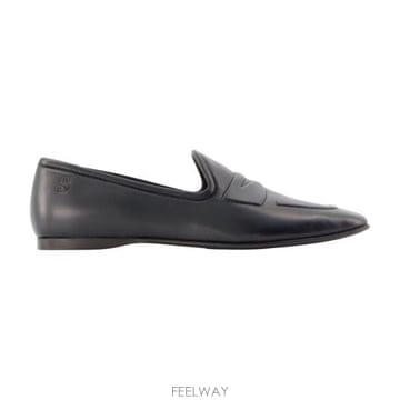 Acne 26FW ��ũ�� ��Ʃ��� �÷� ���� AD0960 900 BLACK26FW ��ũ�� ��Ʃ��� �÷� ���� AD0960 900 BLACK