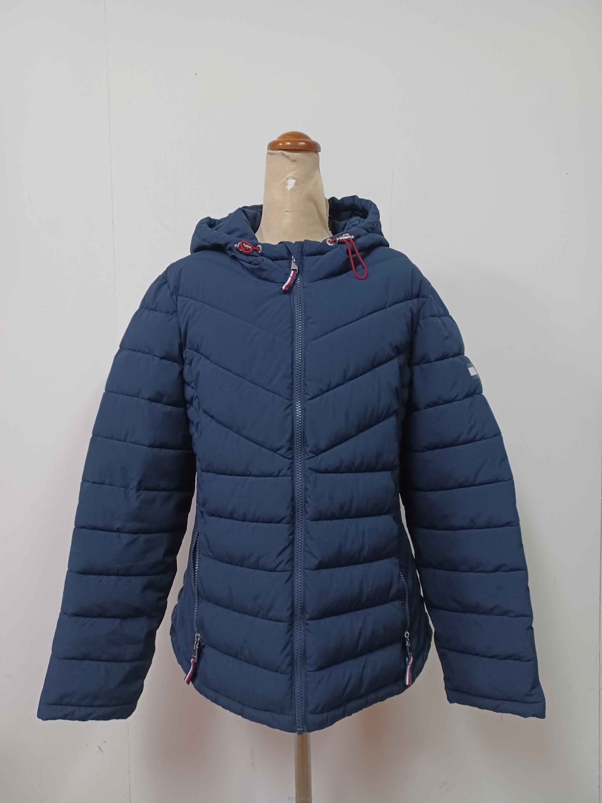 TOMMY HILFIGER ��ȫ����/W-4227/Ÿ�����ǰ� ��ǰ ������ �ĵ� �е� L��ȫ����/W-4227/Ÿ�����ǰ� ��ǰ ������ �ĵ� �е� L
