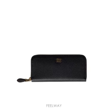 Miu Miu �δ��� MIU MIU �̿�̿� ���� �����δ��� MIU MIU �̿�̿� ���� ����