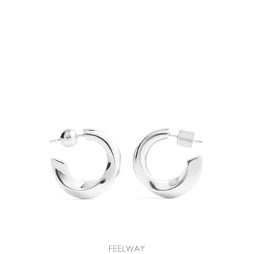 Jacquemus �δ��� JACQUEMUS ��ũ���� ��Ż�� �Ͱ����δ��� JACQUEMUS ��ũ���� ��Ż�� �Ͱ���