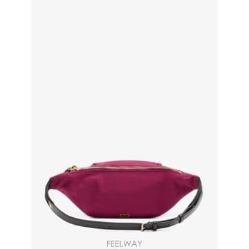 Valentino ���Ϲ�� �߷�Ƽ�� ����ٴ� Stud Up waist bag in technical fabric���Ϲ�� �߷�Ƽ�� ����ٴ� Stud Up waist bag in techni