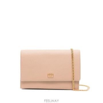 Valentino ���Ϲ�� �߷�Ƽ�� ����ٴ� ���̷ΰ� �ñ״�ó �׷��̴� ī����Ų ü�� �������Ϲ�� �߷�Ƽ�� ����ٴ� ���̷ΰ� �ñ״�ó �׷��̴� 