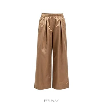 Brunello Cucinelli ���Ϲ�� ���ڷ� ��ġ�ڸ� �ø��� �ȶ��� �������Ϲ�� ���ڷ� ��ġ�ڸ� �ø��� �ȶ��� ����