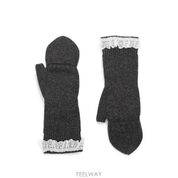 GANNI ���� lace trim knitted mittens 12350634000648 TP725829449���� lace trim knitted mittens 12350634000648 TP725829