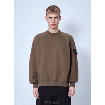 Stone Island 26 FW ������Ϸ��� ���� Sweatshirt with Logo Patch L2S156100053 S04526 FW ������Ϸ��� ���� Sweatshirt with Logo Patch L2S