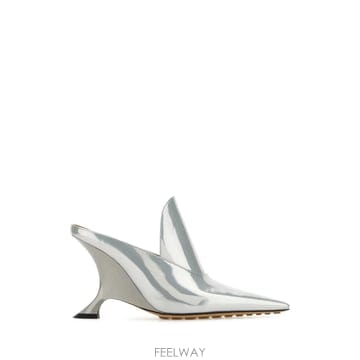 Bottega Veneta 23FW ���װ� ����Ÿ Silver ���� Rocket �� 763828V2VK09013 0 TP5822263923FW ���װ� ����Ÿ Silver ���� Rocket �� 763828V2VK090
