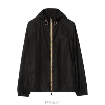 Burberry 26FW ������ Clapton ���Ϸ� �ĵ� ���� 8124327 TP58223225326FW ������ Clapton ���Ϸ� �ĵ� ���� 8124327 TP5822322