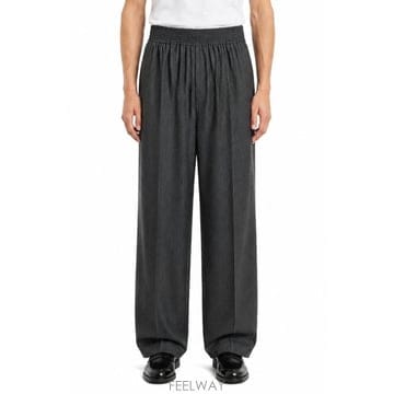 Jacquemus ��ũ���� ���ֹ̾� ���� 26HPAM00604AW00894 970 TP980083831��ũ���� ���ֹ̾� ���� 26HPAM00604AW00894 970 TP980083