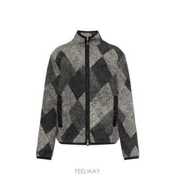 Moncler ��Ŭ���� �ư��� ���۾� ����� L20918G0004289BJO F90 TP980133873��Ŭ���� �ư��� ���۾� ����� L20918G0004289BJO F90 TP