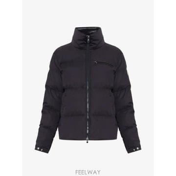 Moncler 26 FW ��Ŭ���� ������ �ΰ� ��ġ �е� ��Ŷ L20911A00219599Y4 TP45946444226 FW ��Ŭ���� ������ �ΰ� ��ġ �е� ��Ŷ L20911A002