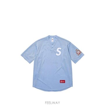 Supreme 26 FW ������ �ΰ� ��ġ Ƽ���� SU27998 TP45675732826 FW ������ �ΰ� ��ġ Ƽ���� SU27998 TP456757328