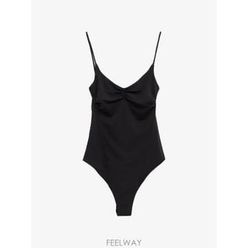 Jacquemus 26 FW ��ũ���� �ǳ� �ٵ��Ʈ BSW00614AJ00309 TP45883944126 FW ��ũ���� �ǳ� �ٵ��Ʈ BSW00614AJ00309 TP4588394